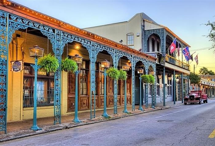 Seville Quarter Street View